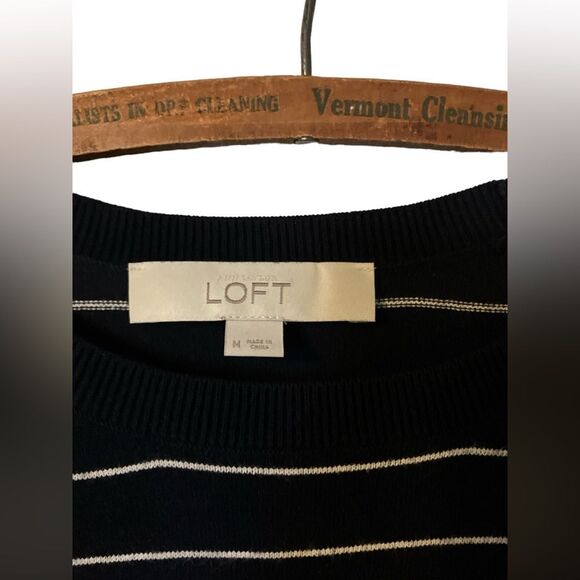 Loft Lightweight Sweater Size M - Picture 3 of 5